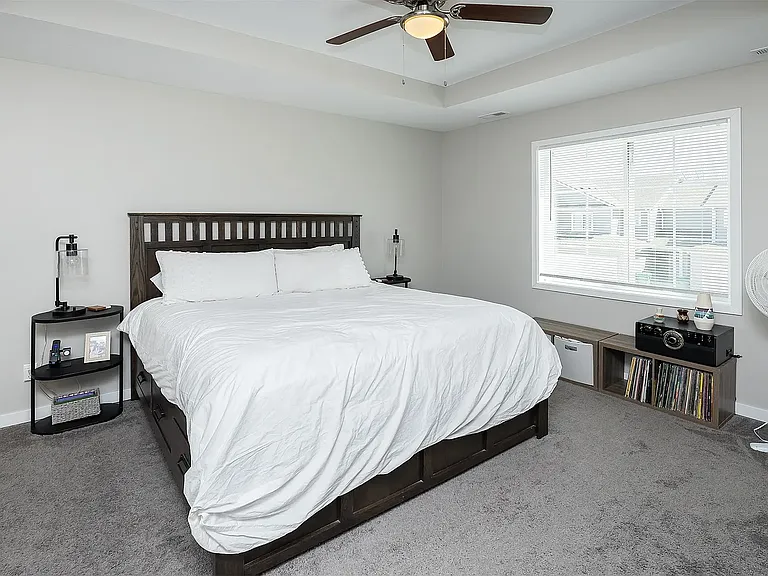 220 Amberwood Dr — Photo 22