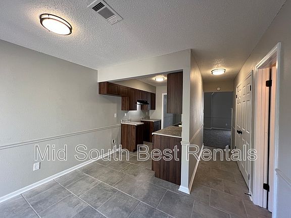 5th image of 3724 Wax Myrtle Dr