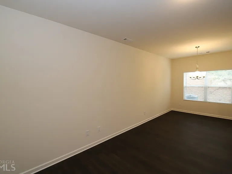 85 Chastain Cir — Photo 17