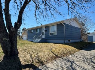 240 Pleasant St, Yarmouth, NS B5A 2K4