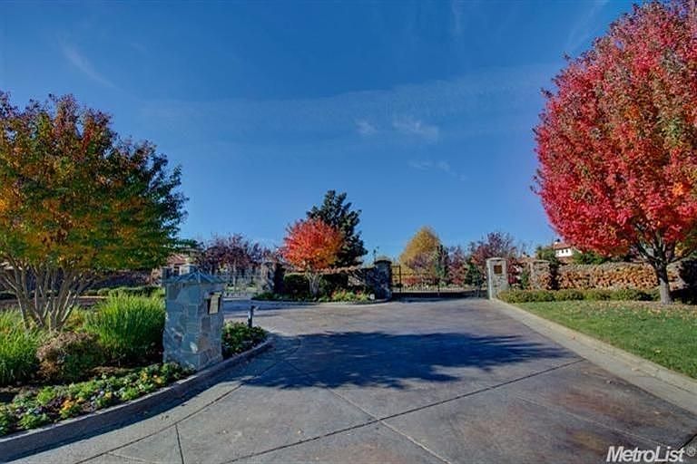 1st image of 8805 Bella Terra Pl