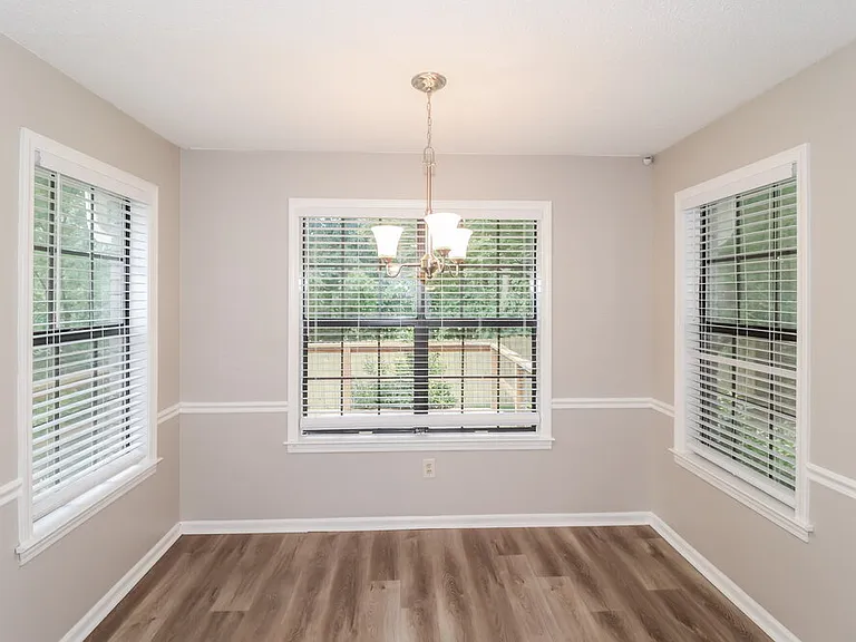6410 Baird Ln — Photo 8