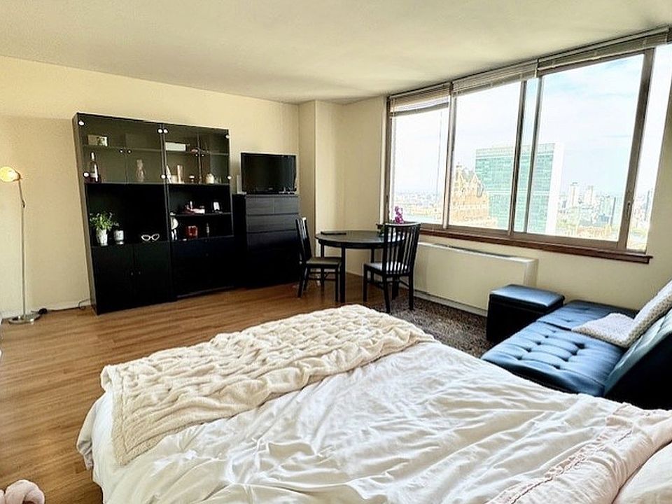 1st image of 235 E 40th St APT 39I