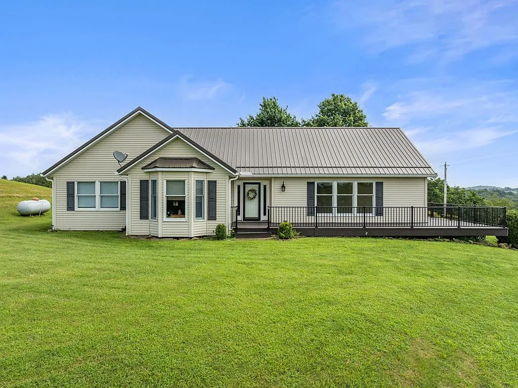 962 Reid Ridge Road photo 1