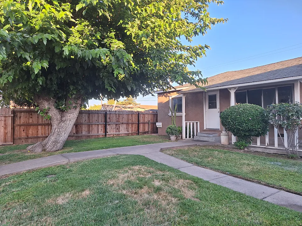 3212 Stanislaus St