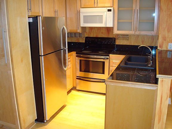 2nd image of 1775 Diamond St Unit 1-330