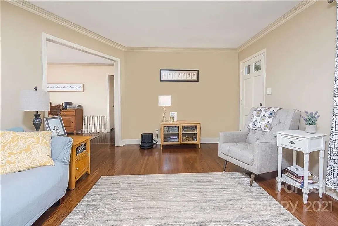 4 bed, 1774 sqft, $3,200 — Photo 4