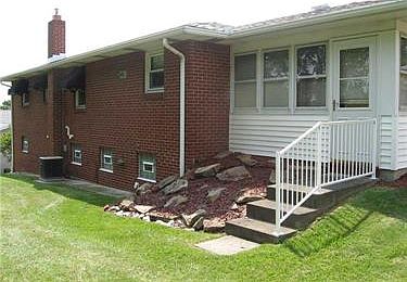 3rd image of 1071 Spruce St