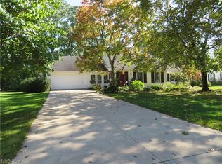 121 Fairway Dr, Oberlin, OH 44074