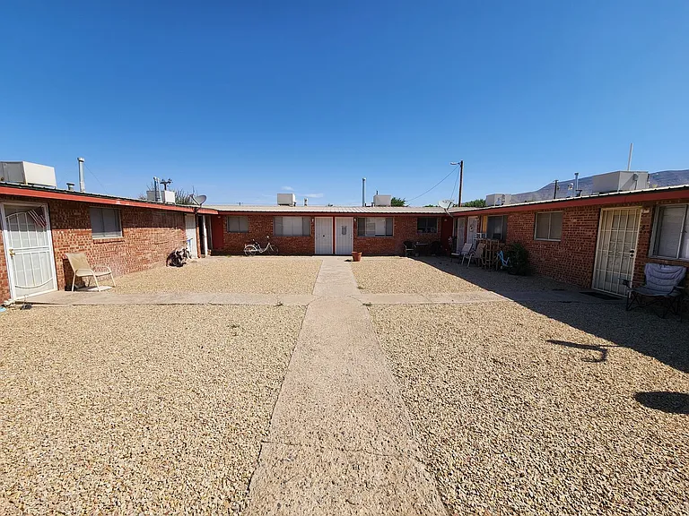1401-1407 Aspen Dr — Photo 24