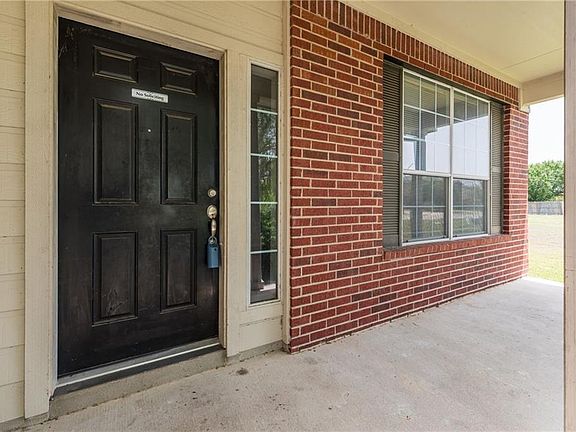 4th image of 210 Gainer Dr
