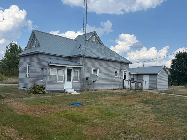 104 Ohio St, Yale, IL 62481