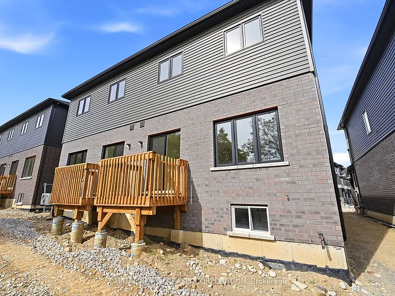660 Colborne St W #83 — Photo 29