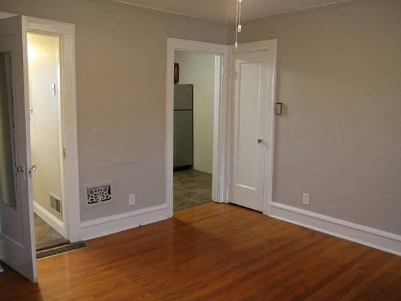 2nd image of 1403 Woodland Dr