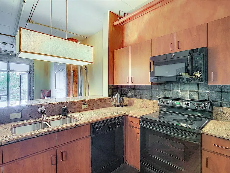 10 N Summerlin Ave #30 — Photo 22