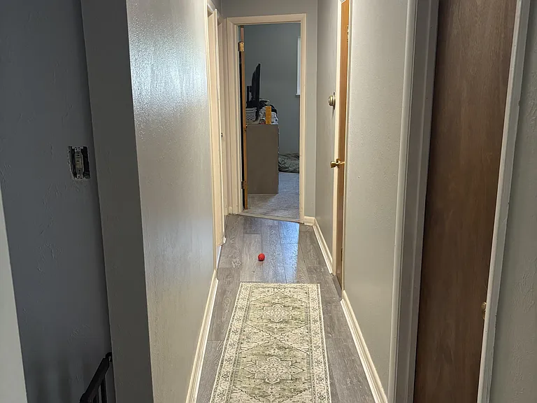 8 Yale Ave — Photo 6