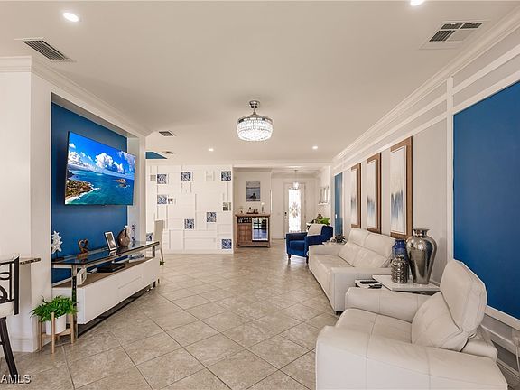 3rd image of 14697 Sonoma Blvd