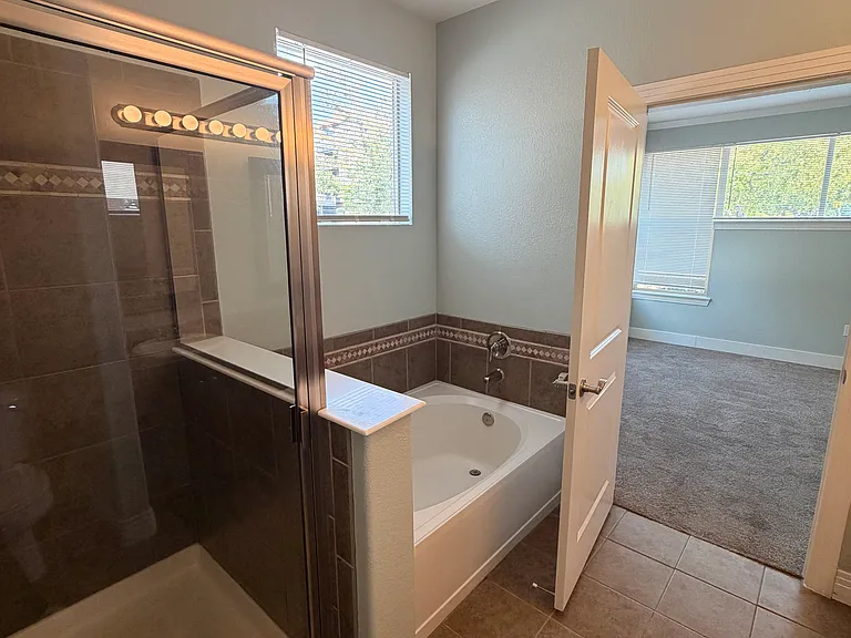 9039 E Panorama Cir #201 — Photo 13