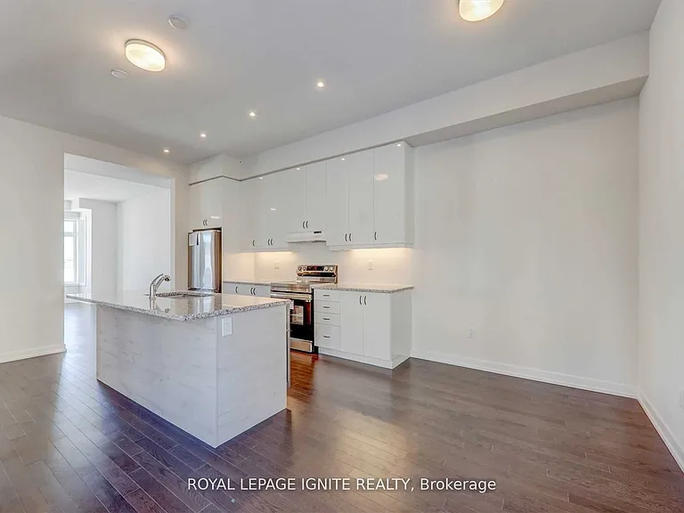 56 Rustle Woods Ave — Photo 12