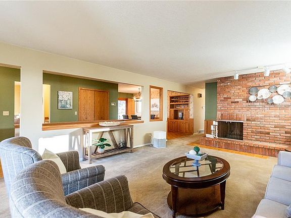 4th image of 2042 Green Terrace Dr