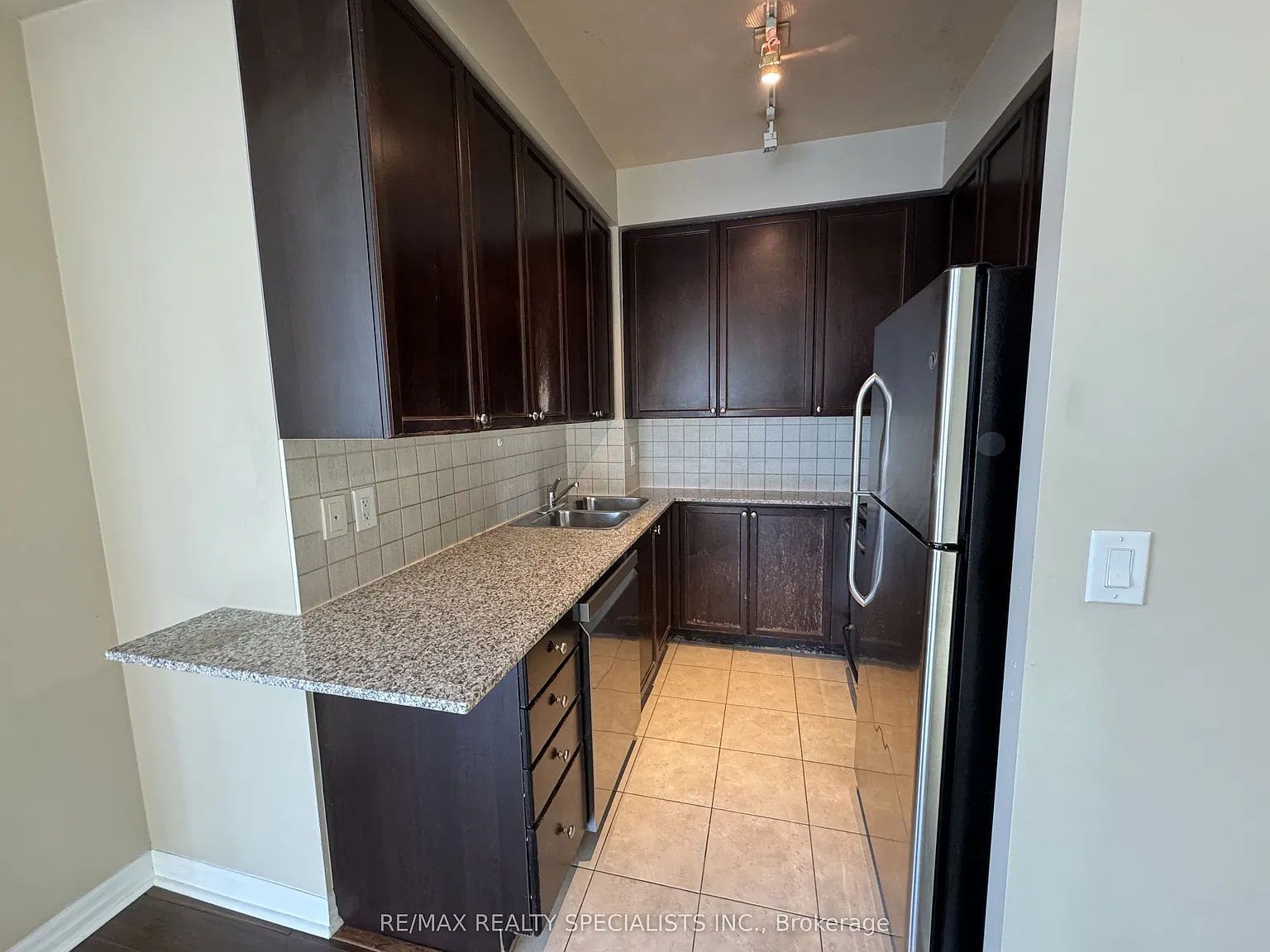 2 bed, $2,750 — Photo 3