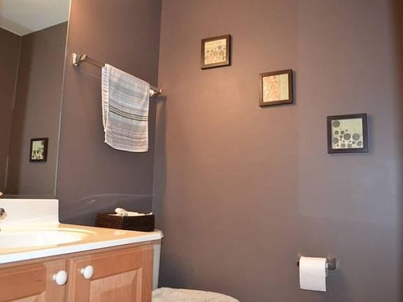 5th image of 743 Hanbury Dr
