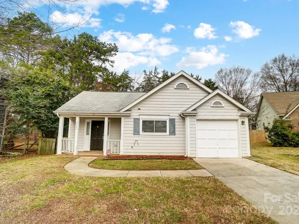 2321 Linda Lou Ct, Charlotte, NC 28213