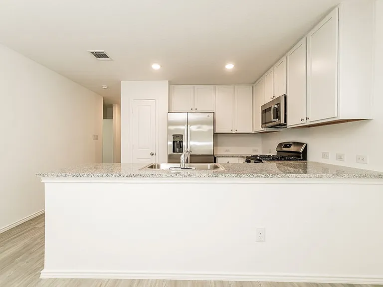 2441 Double Oak Dr — Photo 7