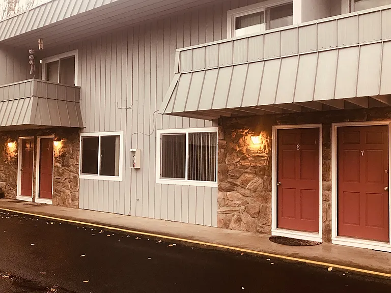 Arrowsmith Apartments — Photo 12
