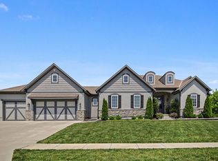 810 Creekmoor Dr, Raymore, MO 64083