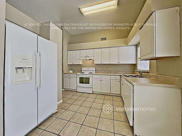 1714 Brandon Trace Ave — Photo 7