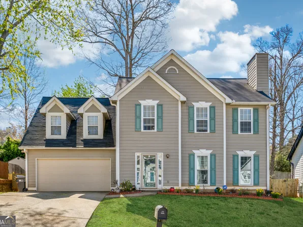 880 Hillary Ln, Lawrenceville, GA 30043