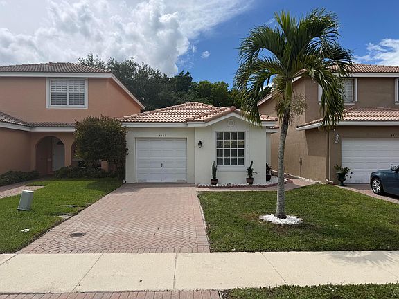 2nd image of 5467 NW 95th Avenue
