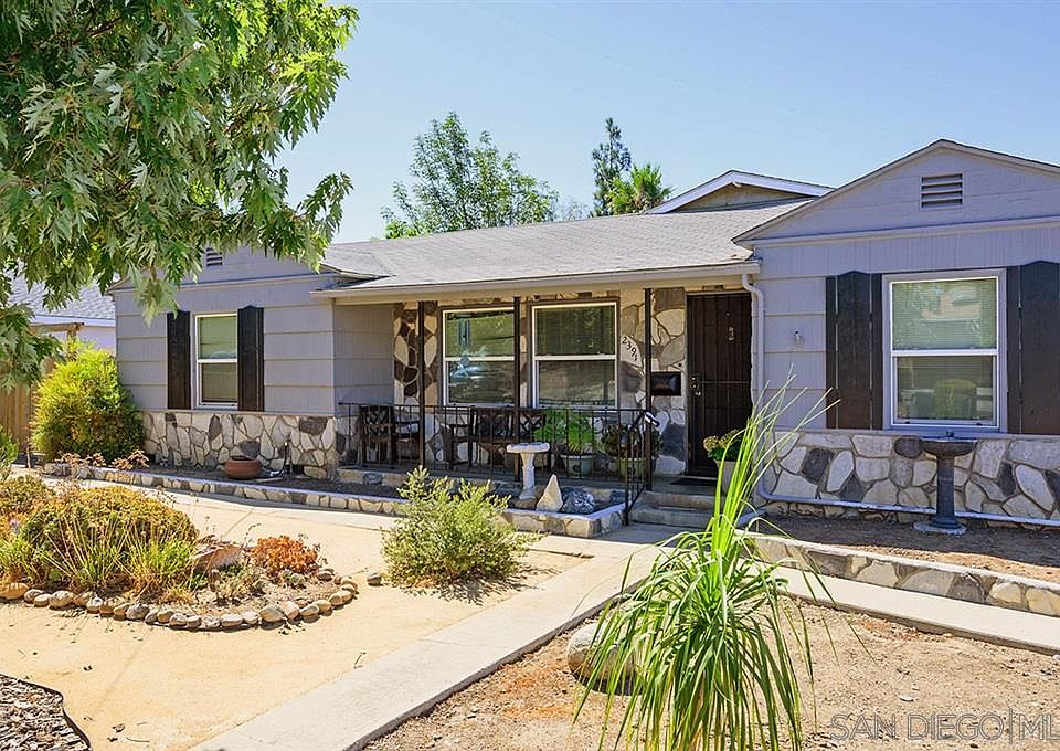 1st image of 2391 Louise Ct
