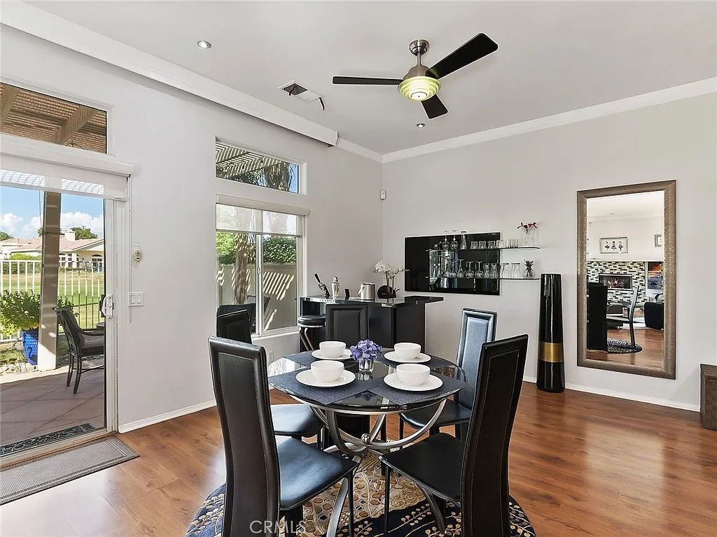 3 bed, 1833 sqft, $4,600 — Photo 4