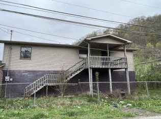 106 Sergent St, Evarts, KY 40828