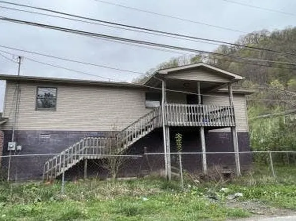 106 Sergent St, Evarts, KY 40828