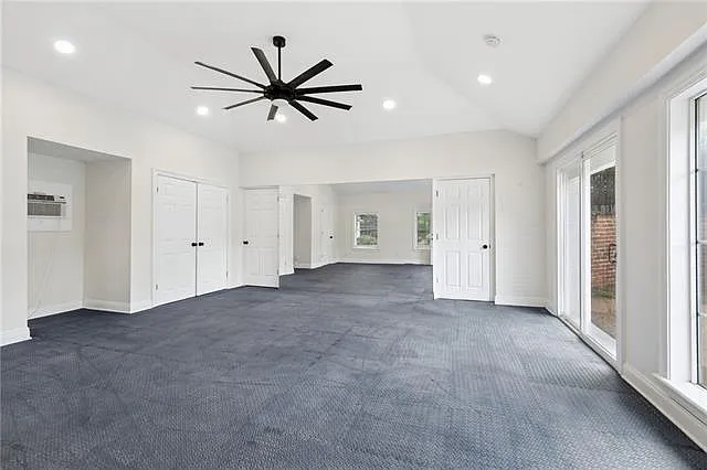 5537 Cherlyn Dr — Photo 29