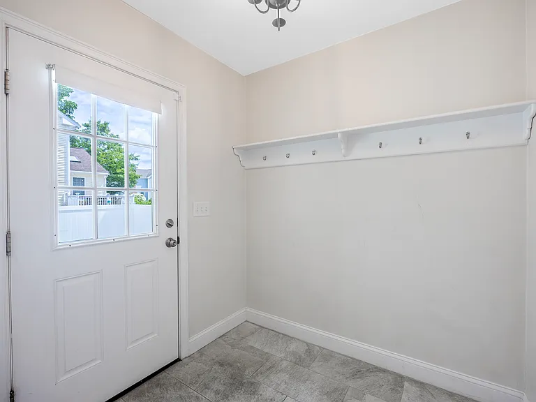 48 Spruce St — Photo 8