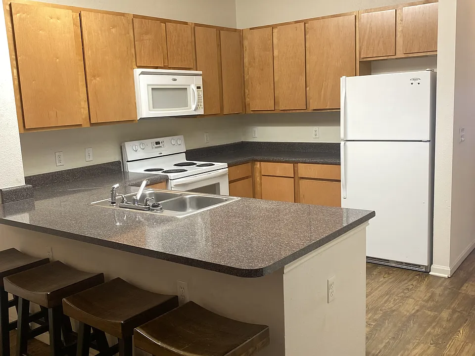 2200 Classen Blvd #10123