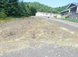 230 Foxglove Way, Reedsport, OR 97467