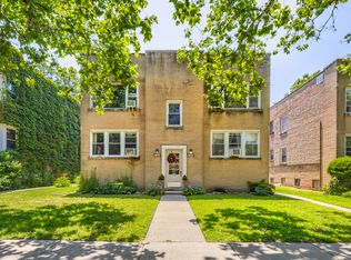 1406 Brummel St, Evanston, IL 60202