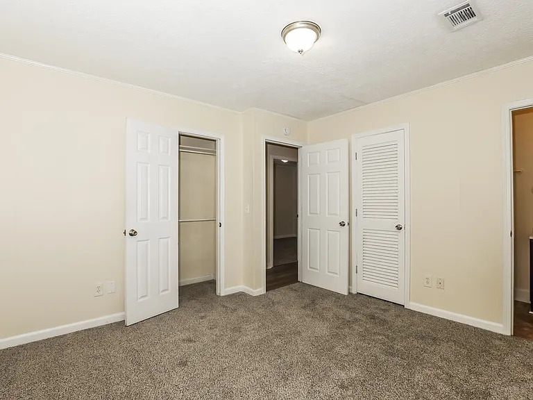 5 Silverwood Dr — Photo 8