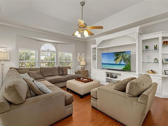 3rd image of 1795 Highland Rd