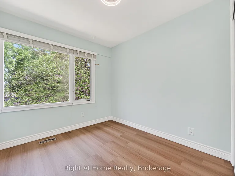 109 Brant St — Photo 14