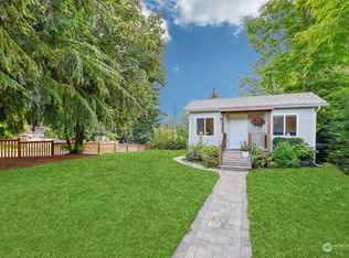 8102 30th Ave SW UNIT A, Seattle, WA 98126