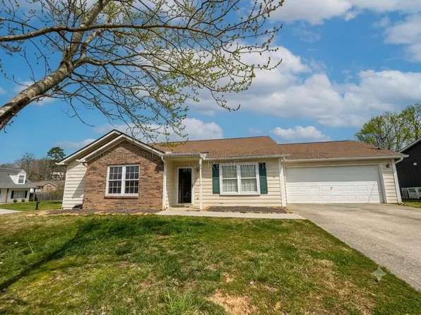 2139 Ember Brook Ln, Powell, TN 37849