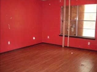 1009 SW 16th St, Moore, OK 73160