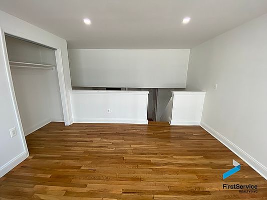 5th image of 123 E 54th St APT 8F