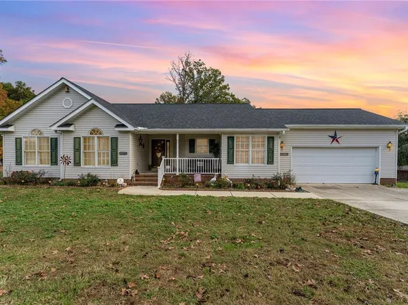 1139 Billy Walker Rd, Asheboro, NC 27205